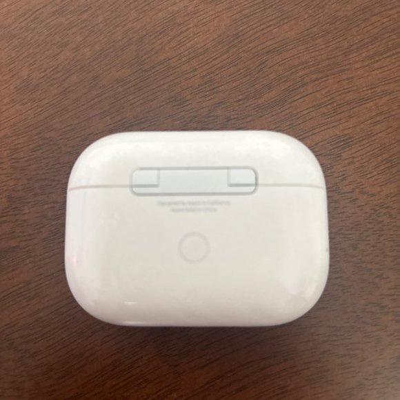 USED Apple Airpods 3rd generation charging CASE ONLY - Picture 2 of 3